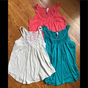 Aeropostale Lace Yolk Tank Tops (Bundle of 3)